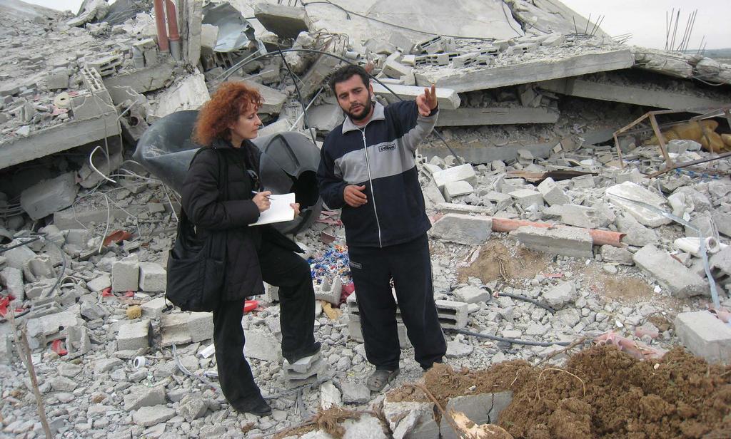 Amnesty International dokumenterar och utreder människorättskränkningar. Utredaren Donatella Rovera samlar in vittnesmål i Gaza.