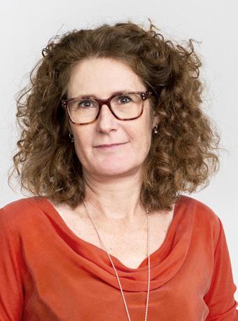 Gedigen meritlista från anställningar inom Apoteket AB, bl a som apotekschef för sjukhusapoteket Karolinska Universitetssjukhuset i Solna och som apotekschef för sjukhusapoteket Danderyds sjukhus.