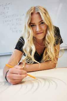 Samarbeten med bland annat Högskolan Väst, Trollhättans Radio, Trollhättans Stad och lokala företag erbjuder också många spännande utflykter i verkligheten.