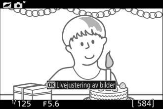 z Kombinera foton med korta filmvinjetter (Rörligt fotoläge) Spela in korta filmvinjetter med dina fotografier. Varje gång slutaren utlöses spelar kameran in en stillbild och ungefär 1,6 sek.