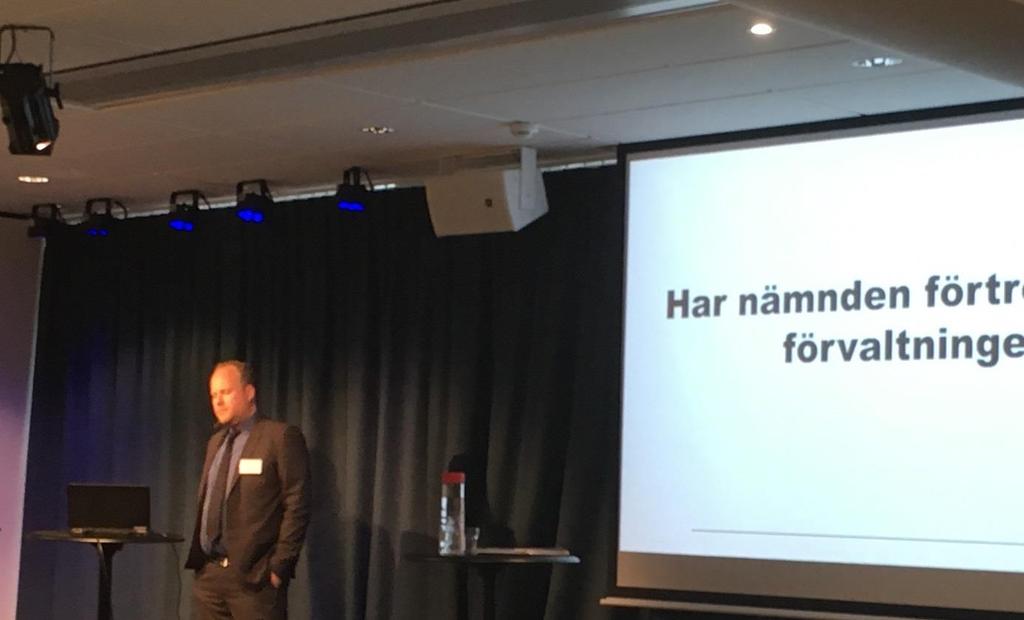 Arnbom tog upp förtroendet