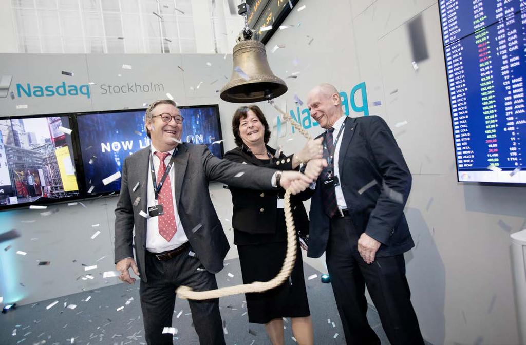 VD Gunilla Osswald tillsammans med BioArctics grundare Pär Gellerfors (t v) och Lars Lannfelt (t h).