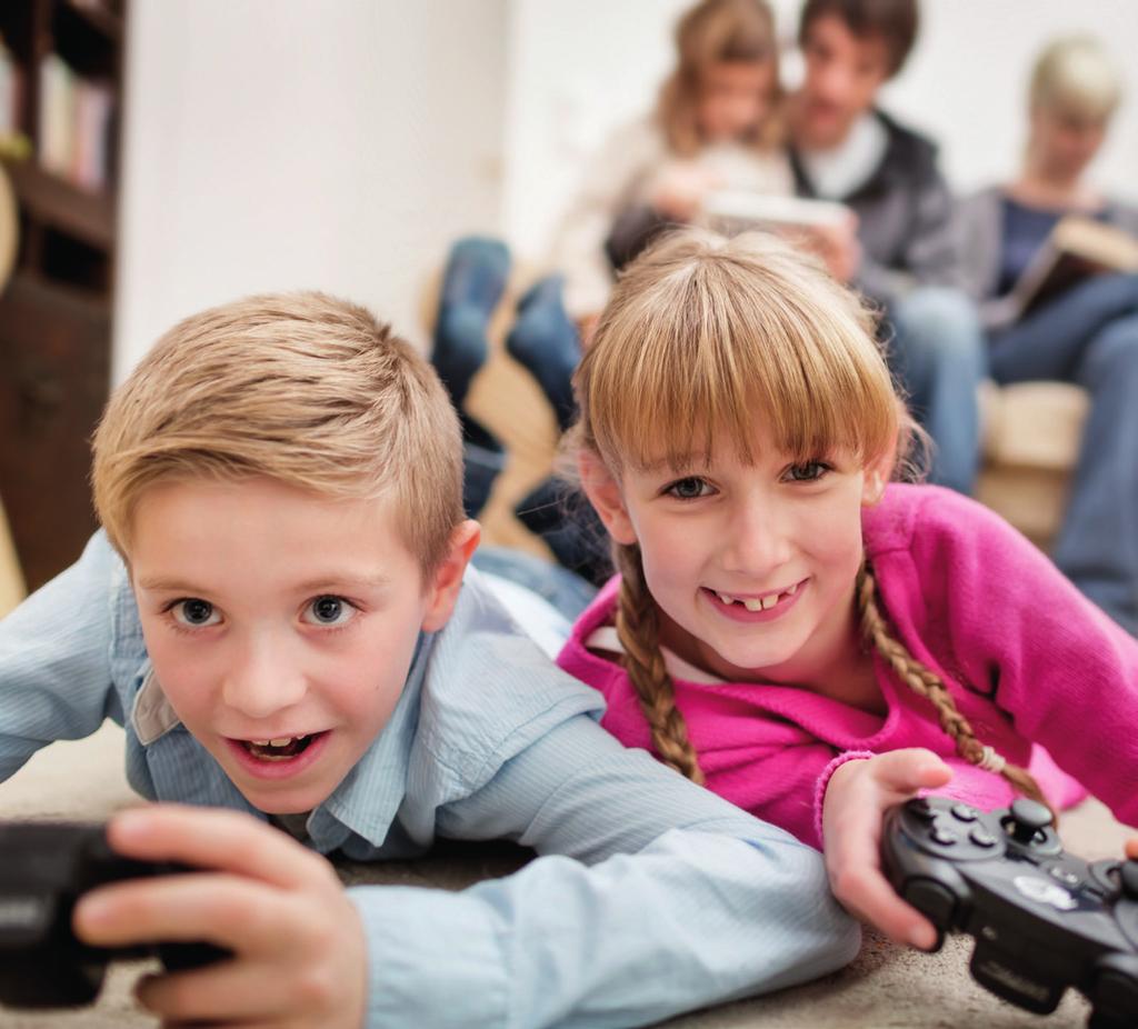 TV, FILM, SPEL OCH MUSIK Din fiberanslutning låter dig uppleva film och musik på helt nya sätt än förut. Tv Allt färre tittar på tv efter tv-tablån, alltså när programmen går på tv.