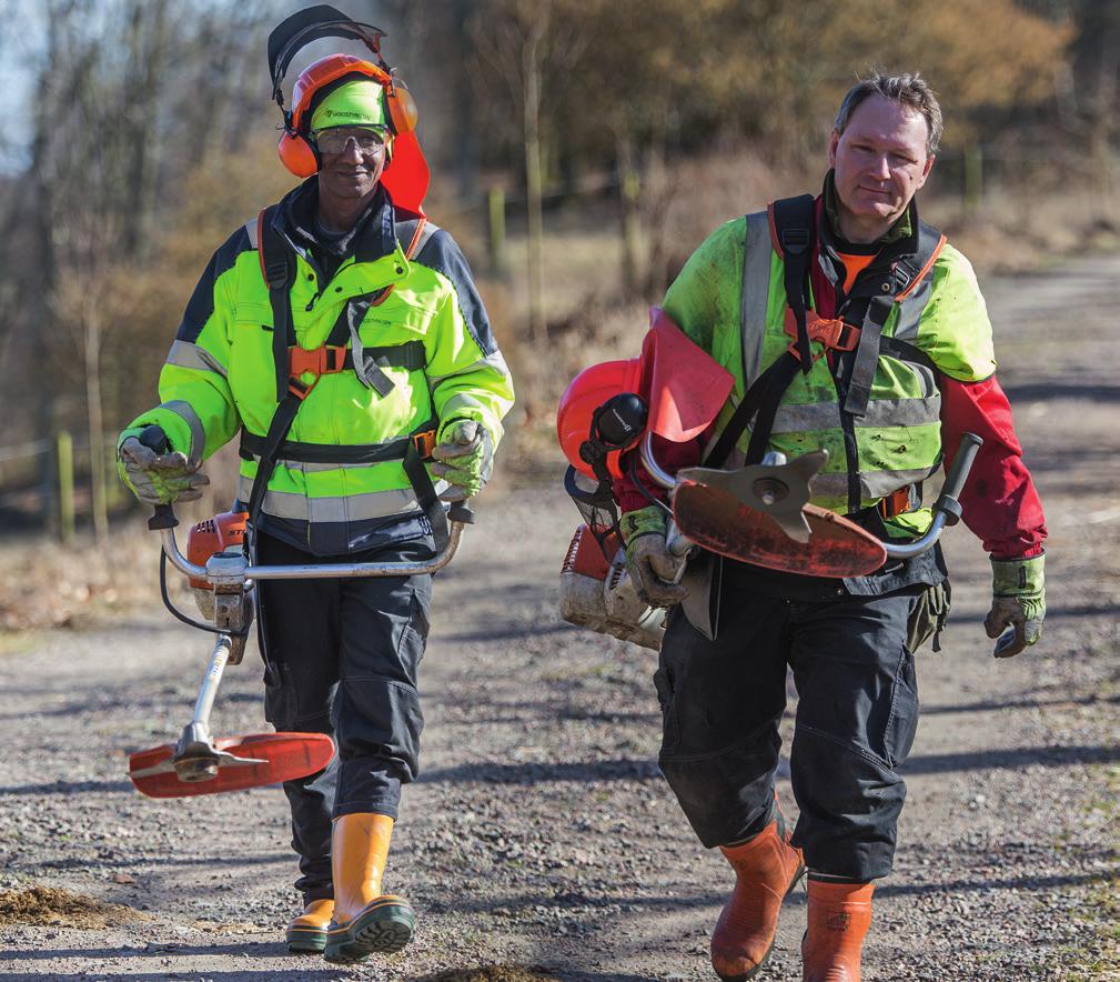 Foto: Yaman Albolbol tillfälliga arbeten, utan även bidra till en långsiktig lösning för både deltagarna och arbetsmarknaden. Projektet fokuserar också på utbildning.