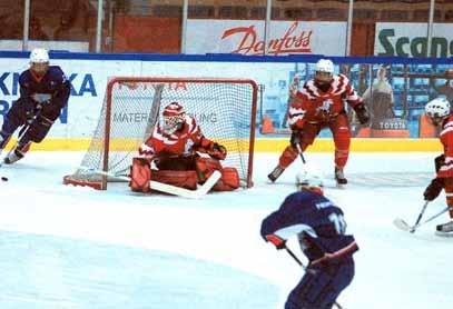 Smålands Serier Förbunds Serier B1 Division 2A Västerviks IK 21 15 0 6 114-62 30 HC Vita Hästen 21 14 2 5 92-59 30 Boro/Vetlanda HC 21 10 3 8 117-72 23 Linköpings HC - Vit 21 11 1 9 91-57 23 Växjö