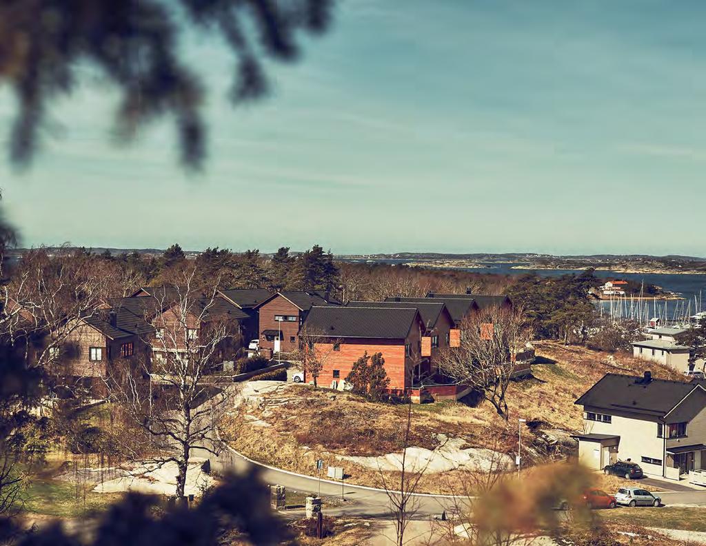 Hällingsjö Hus producerar och prefabricerar specialritade hus och tillbyggnader till både byggföretag och privatkunder.