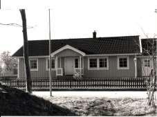 Efter att han flyttade in i sitt nybyggda hus bredvid, så bodde Gunborg Larsson här några år.