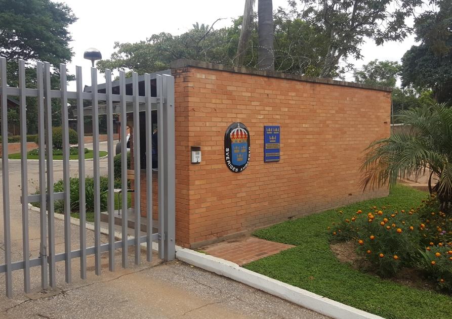 Observationer i Zambia Utöver att studera litteratur utfördes intervjuer på skolor i Zambia.
