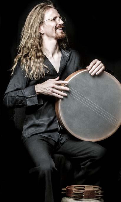 Du får lyssna på de traditionella keltiska instrumenten bodhran, irish bouzouki, skotsk säckpipa, träflöjter och prova på keltisk dans.
