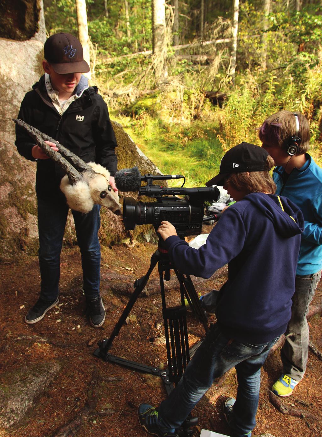 Film Kulturskolan arrangerar kurser i film och redigering för olika åldersgrupper. Skolbion är en del i Kulturgarantin och organiseras genom Kulturskolans mediepedagog.