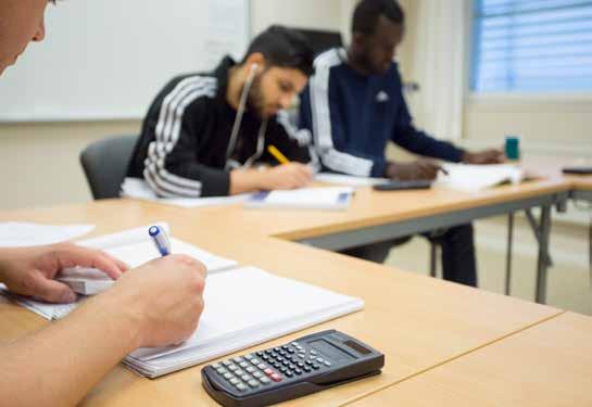 Allmän kurs Utbildningsort: Fellingsbro Antal platser: ca 50 delat på fyra grupper Kurslängd: 1-3 läsår Omfattning: Heltid HT 2018-08-20-2018-12-21 VT 2019-01-07-2019-05-17 Lov: vecka 44, 8 och 17