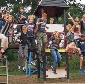 pingstkyrkankarlskrona.se Anmälan senast 31 juli KNATTELÄGER För alla barn mellan 5 och 8 år.