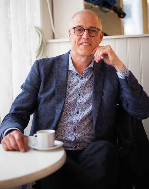 Efter 14 år lämnar Ulf Karlskrona Jag och Ulf har bestämt träff på Café 2 på Second Hand.