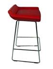 1.2 4.2 114 Steel sled base in white, black or chrome finish. Other colours on request. Legs in oak or ash, colours and stains see page 3. CMHR 89 Decorative cushions see page 102.