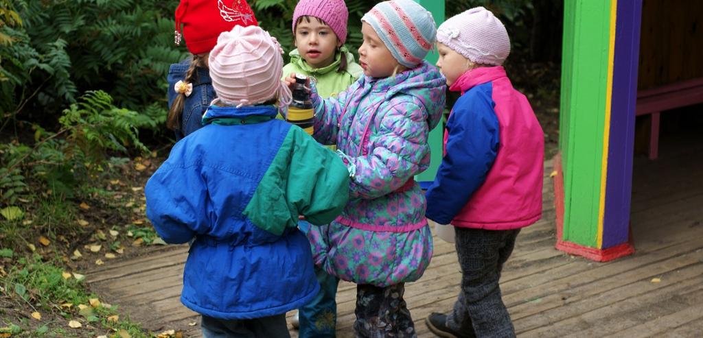 Förskolans arbete med språk, värdegrund och jämställdhet Agneta Kenneberg projektledare för granskning av flerspråkiga barns