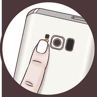 2 I listan över fotograferingslägen trycker du lätt på Selfie. 3 Vänd dig mot den främre kameralinsen.