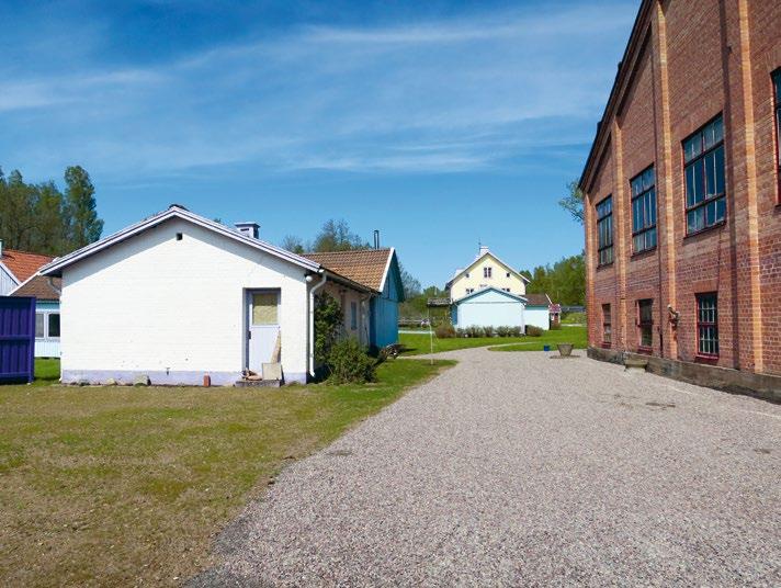När sliperiet var inrymt i den här byggnaden på 1920-talet använde man direktverkande vattenkraft med överföring via remdrift.