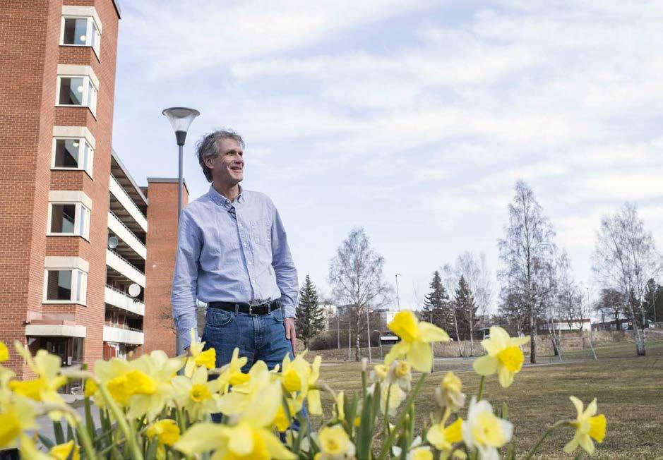 Miljömärkt Ambitionen är ett grönare Huge För två år sedan fick hyresgästerna på Bäckgårdsvägen i Vårby gård tycka till om utemiljön i sitt område.