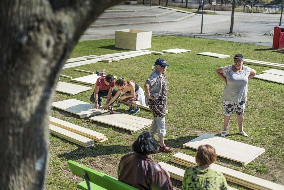 inte orka något alls. Nu vill jag vara trädgårdsmästare i Flemingsberg, säger Maud Eriksen, som skolar om sig och går en tvåårig utbildning till trädgårdsmästare på Skillebyholm yrkeshögskola i Järna.
