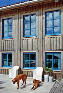 Westcoast Windows fönster och skjutdörrar består av en yttre del av elegant aluminium, som står emot tuffa väderförhållanden och en inre del av trä, som ger en varm inbjudande känsla.