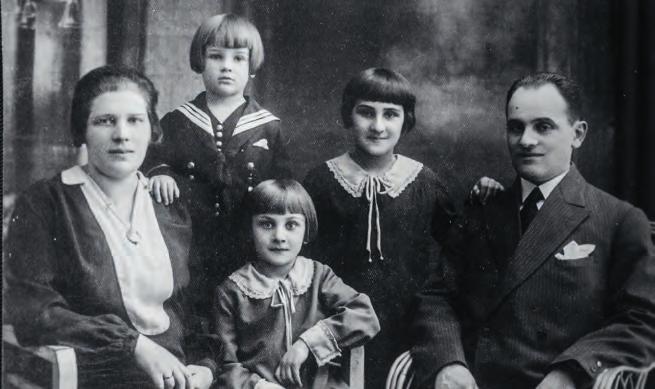 Familjebild med mamma Chaja,