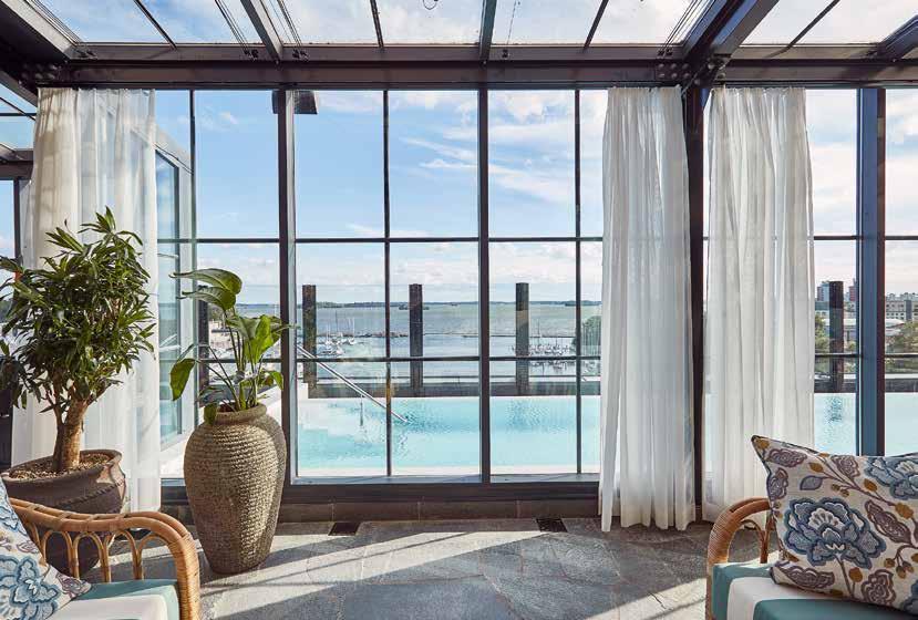 PROJEKT THE STEAM HOTEL Poolutsikt från den sjunde våningen. Golv i Offerdalsskiffer. Kraftverkets återkomst Klassisk industriarkitektur och klassiska material.