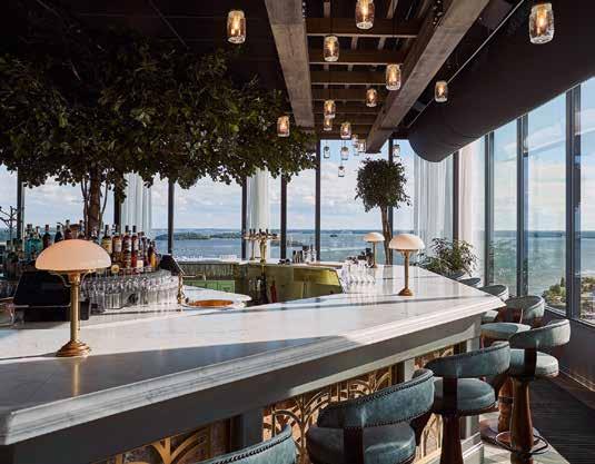 PROJEKT THE STEAM HOTEL Baren utformad som en gigantisk oktagon har plats för 50 stående gäster. Industriromantisk tvagning.