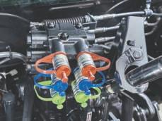 13 Ekonomisk kraftuttagsvarvtal Det direktdrivna kraftuttagssystemet minskar effektförluster från motorn och antalet slitdelar i transmissionen för ökad produktivitet och driftsäkerhet.