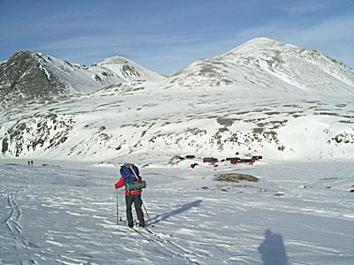 Strax nere, Rondvassbu