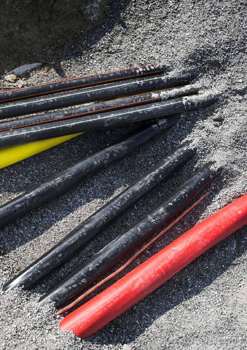 Därför skall vi fortsätta på den inslagna vägen med regelbundna genomgångar av våra projekt och ha fortsatt stor transparens i vad som går bra och vad vi behöver förbättra.