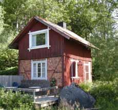 Gäddeholm 2:1. Byggnad 3 (f.d. tvättstuga) Figur 12. Tvättstuga från söder. Figur 13. Tvättstuga från norr. Nuvarande funktion: Fritidshus. Ursprunglig funktion: Tvättstuga.