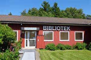 Ingen föranmälan, fika till självkostnadspris. Bokcirkel Fyra onsdagar 12/9, 10/10, 21/11 och 19/12, klockan 13:30-15:30 Anmälan och info hos biblioteket.