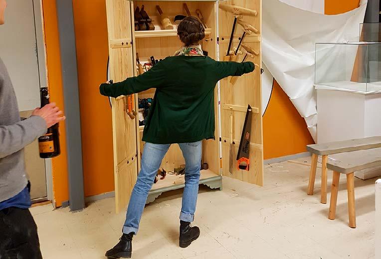 Genom slöjden kan vi bidra till att skapa bättre förutsättningar för individens deltagande och eget skapande.
