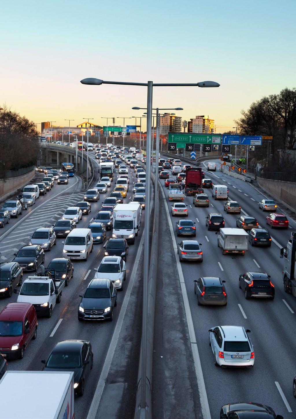 2.4 Trängselskatt Trängselskatten är etablerad och uppfyller sina syften väl i Stockholm sedan försöket 2006 och införandet 2007.