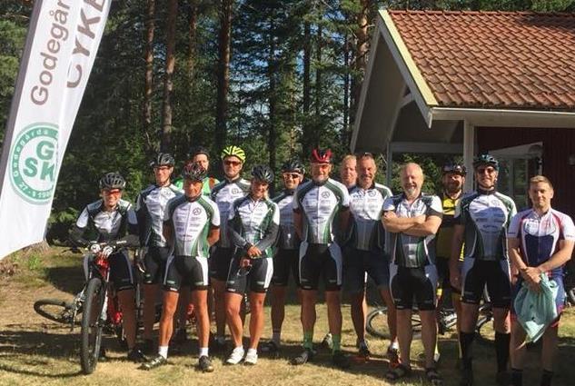 I år blev ytterligen en resa till Rättvik för att cykla Mörksuggejakten för ett gäng Godegårdare. Vi bodde som vanligt på Henåns Camping.