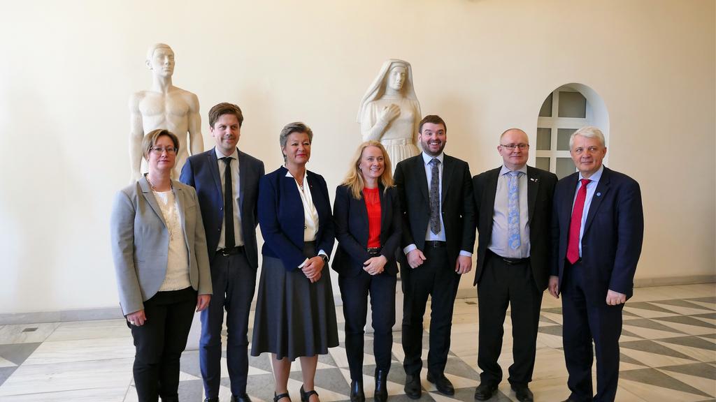 NORDEN STYRKER SAMARBEIDET MOT KRIMINALITET I ARBEIDSLIVET VIL HA EU MED PÅ LAGET Norden styrker samarbeidet mot kriminalitet i arbeidslivet vil ha EU med på laget Det kalles «ordning och reda», grå