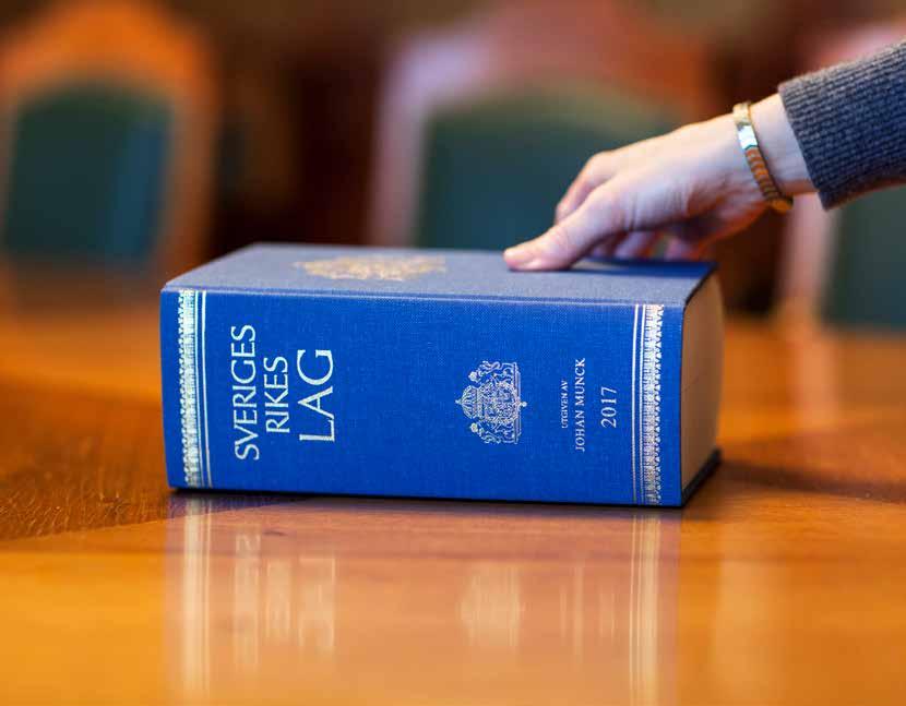 Alla företag som släpper ut, eller planerar att släppa ut, avloppsvatten till det kommunala avloppsnätet måste känna till Lagen om allmänna vatten tjänster som allmänt kallas vattentjänstlagen.