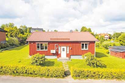 FASTIGHETSBYRAN.SE/TORSBY / TEL: 0560-126 00 FASTIGHETSBYRAN.SE/SYSSLEBACK / TEL: 0564-106 60 Varför inte ringa Sveriges största mäklare?