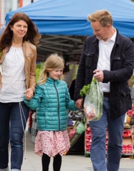 föräldrar, syskon, barn eller andra släktingar Kan även gälla andra