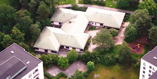 Något inträffade på gångstigen strax utanför skolan som inte barnen, men personalen blev vittne till.
