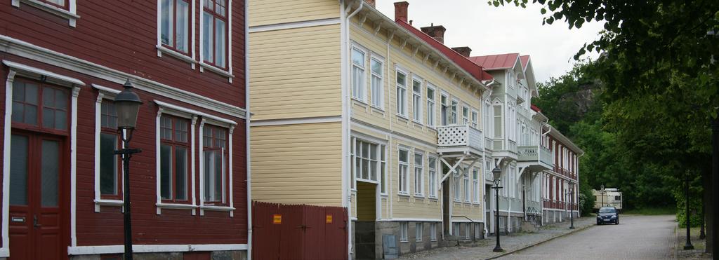 HELÅRSPROGNOS Kommunens resultatprognos Årets resultat är budgeterat till 22. Prognosen visar ett underskott på -8, vilket innebär en budgetavvikelse på -30.