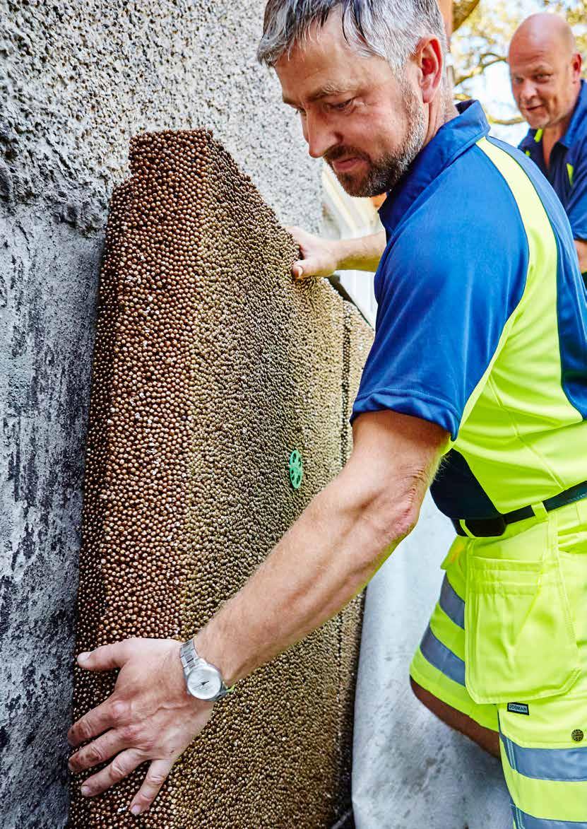 PLUS OCH MINUS med källargrund som konstruktionsprincip: Rejäla