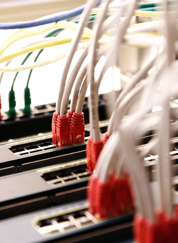 NÄTVERKSTEKNIK MED IT-SÄKERHET 120 HP I dagens ständigt uppkopplade samhälle är tillgången till stabil och säker internetbaserad kommunikation viktigare än någonsin tidigare.