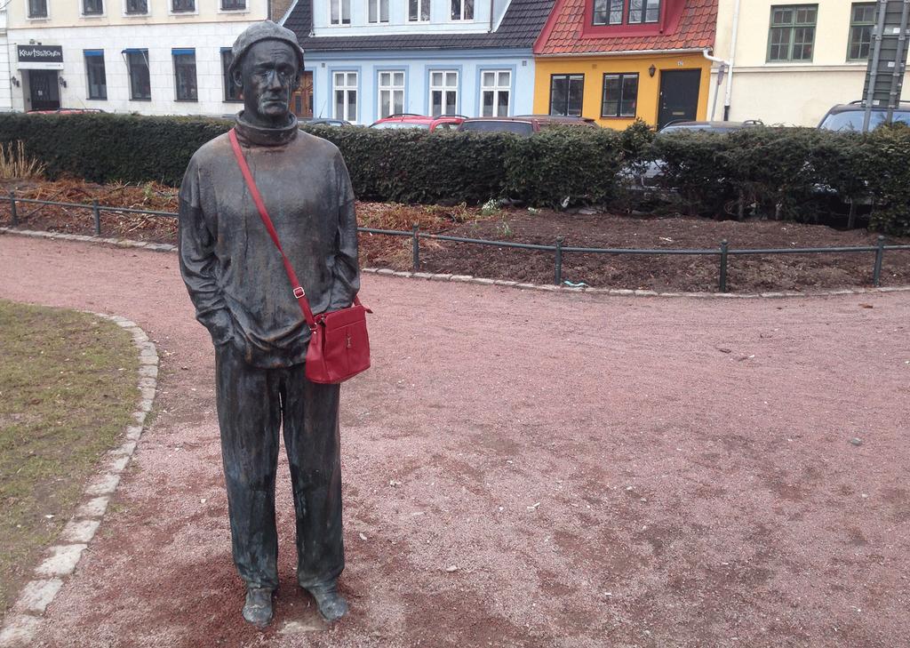 handväska under en