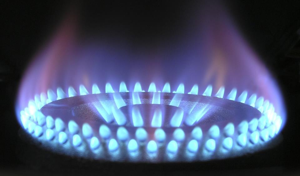Olika användningsområden principskiss Elektro-kemisk lagring nuvarande kapacitet Kemiska ellagringstekniker och Power to Gas 17 Huvudsakliga fakta Kemiska lagrar elenergi i form av gas.