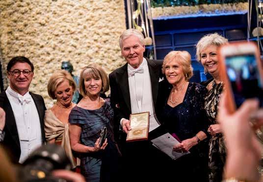 MICHAEL YOUNG med familj efter avslutad Nobelprisutdelning i