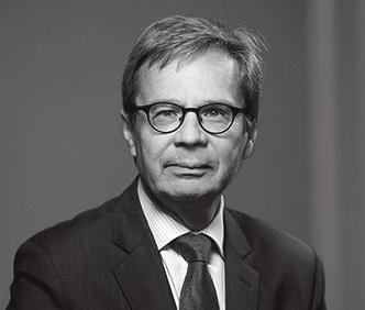 Øresundsbro Konsortiet. Chef Private Banking och stf chef Affärsstöd i Handelsbanken Sydöstra Sverige. Ordförande i Stiftelsen Oktogonen.