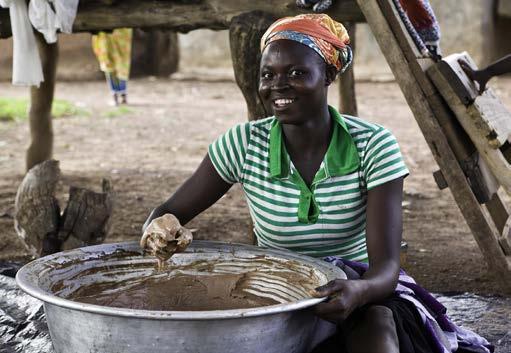 16 miljoner kvinnor försörjer sig på shea Övriga 82 % u RSPO-certifierad palmolja t 18 % Nästan 2 miljarder sheaträd växer vilt på savannen i 21 afrikanska länder från Senegal till Sydsudan.