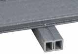 Fäst brädorna vid stödskenorna UPM ProFi Support Rail med antingen UPM ProFi T-klämmor eller UPM ProFi Alu Rail.