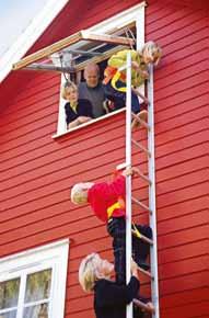 Brandstegar Brandstegar till villor, bostads- och kontorfastigheter Färdiga moduler som kan monteras på alla typer av hus och fasader.